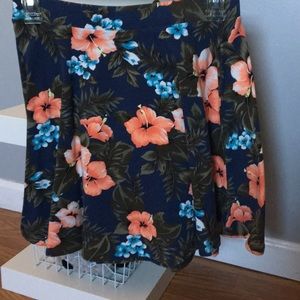 Aeropostale Hawaiian flower skirt